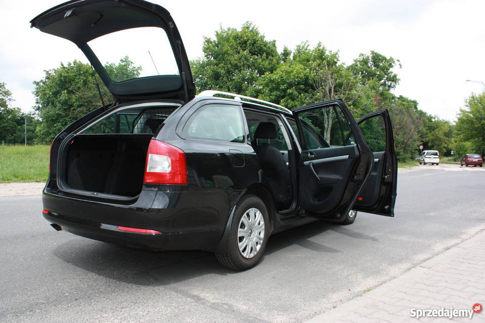 Skoda Octavia II Premia kombi lift salon ASO Poznań sprzedam