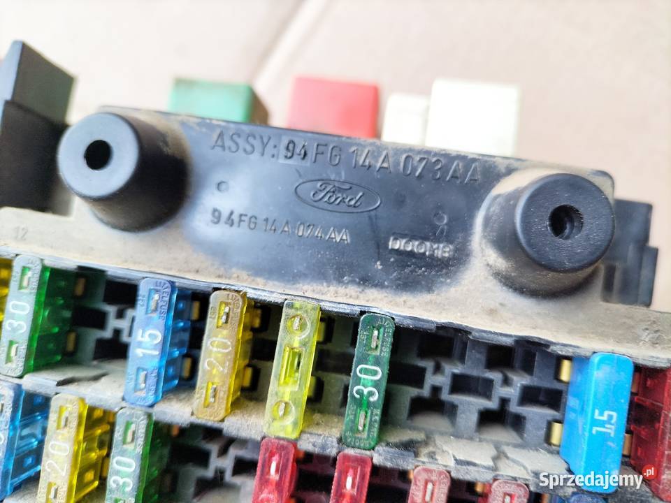 FORD FIESTA MK3 SKRZYNKA BEZPIECZNIKÓW osobowe Kamień-Kolonia