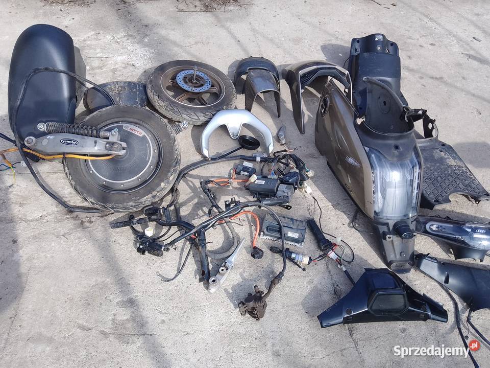 Tylna lampa boczki Super Soco CUX 19r części