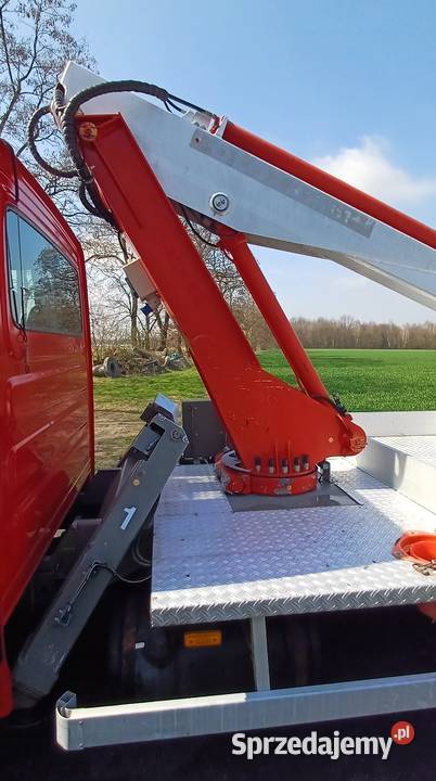 Iveco daily zwyżka podnośnik koszowy multitel Rok produkcji 2013 Żabia Wola sprzedam