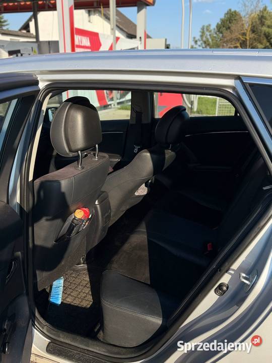 Toyota Avensis T27 2011r bluetooth Brzeg Dolny