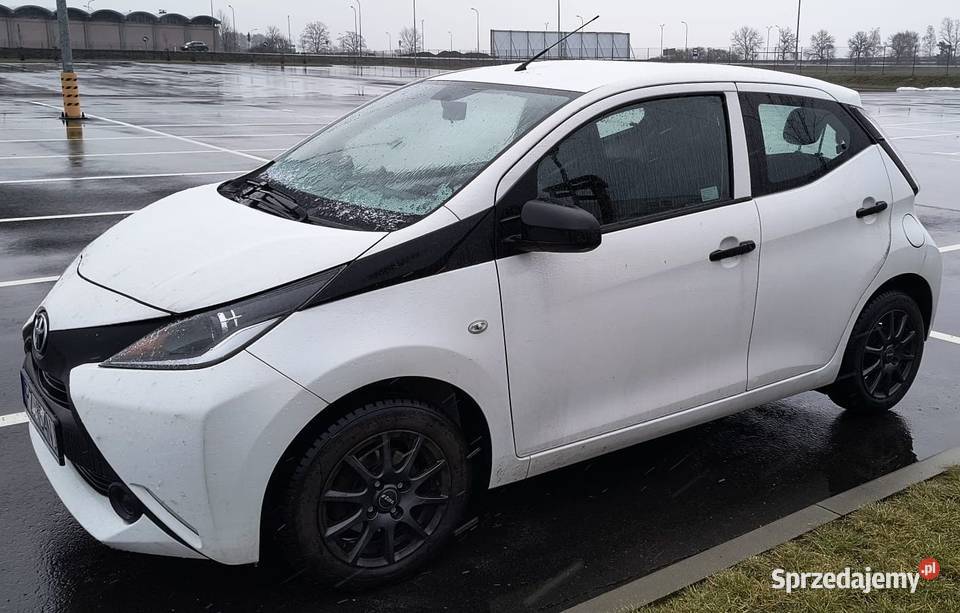 TOYOTA AYGO 10 VVTi X 2017 Międzyrzecz sprzedam