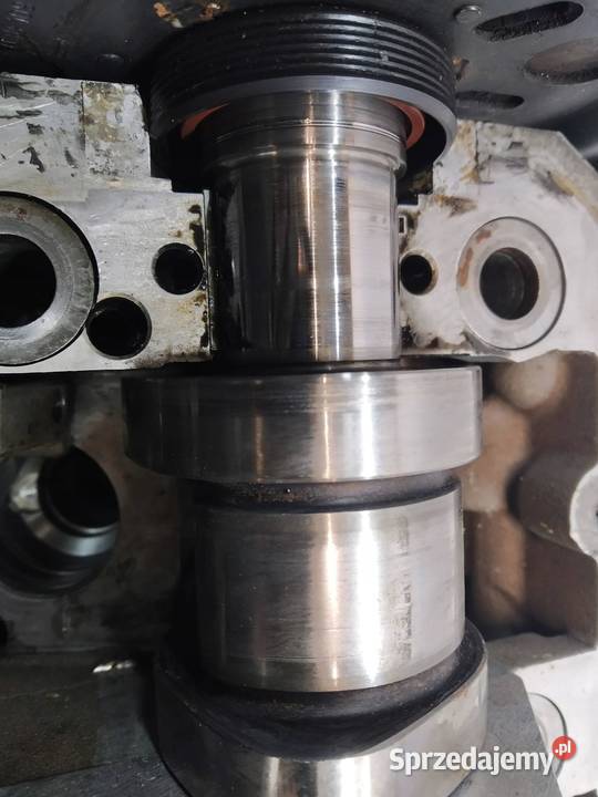 GŁOWICA KOMPLETNA 038103373R 19 TDI VW Motoryzacja