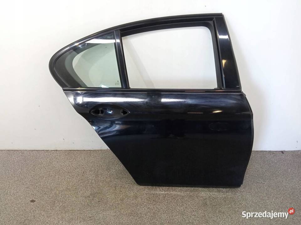 DRZWI PRAWE TYŁ SEDAN CZARNE Bmw Seria 5 VI 2010 świętokrzyskie