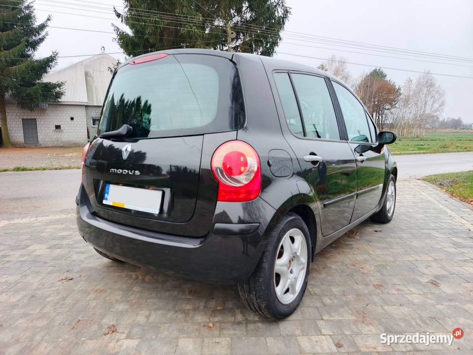 Renault Modus 16 benzyna INITIALE PARIS czarny