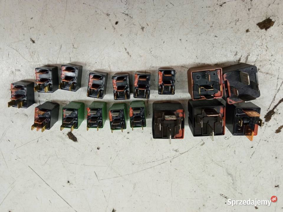 PRZEKAŹNIK ZESTAW 17 SZTUK 20 B Mitsubishi