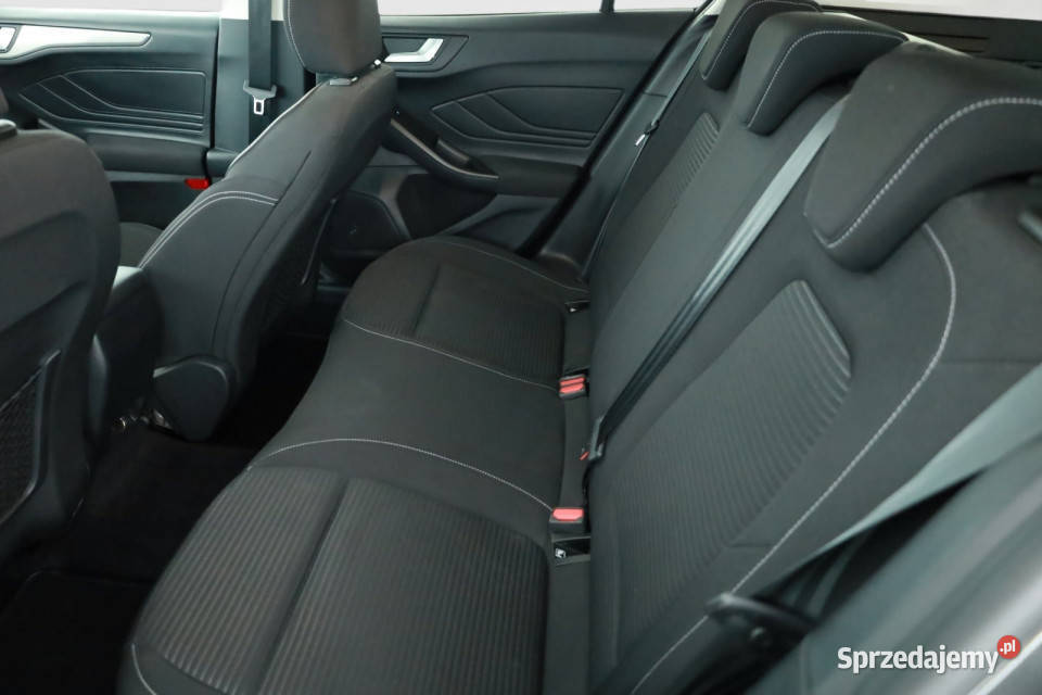 Ford Focus 10 EcoBoost 4/5 sprzedam