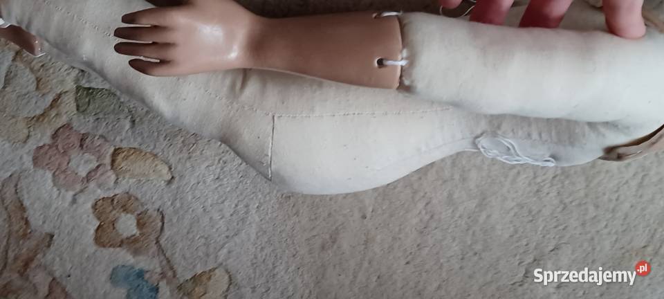 W POZNANIU KUP SYGNOWANA UBYTEK PORCELANA LALA Figurki i rzeźby Kiekrz