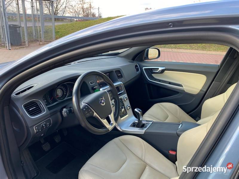 Sprzedam VOLVO S60 II D3 150 2017 Kraków