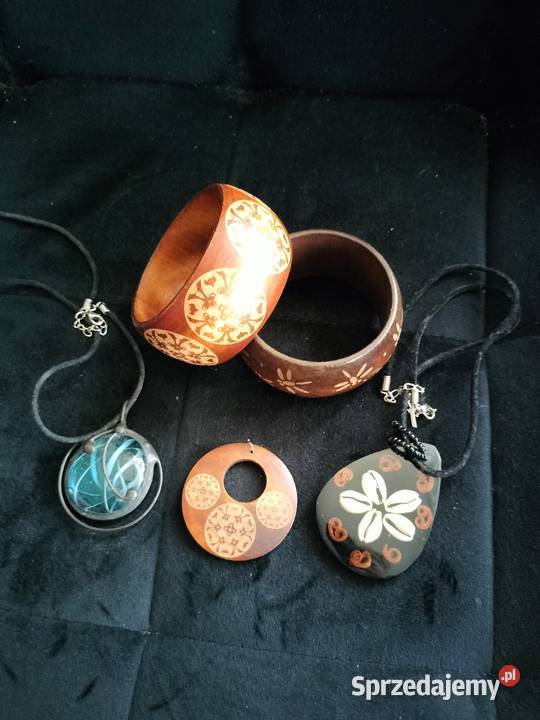 Bransoletki wisiorki zawieszki drewno szkło pel