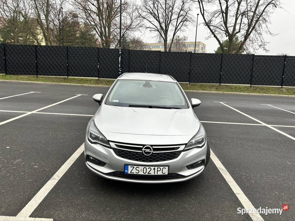 Opel Astra Tourer 16L136 bezwypadkowy wymieniony Astra Szczecin
