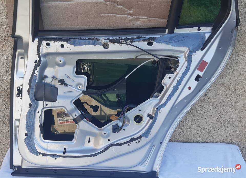 DRZWI PRAWY TYŁ SAAB 93 93 sprzedam