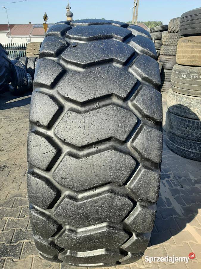Opona używana przemysłowa 235R25 BKT EARTH 2800 Zaścianki