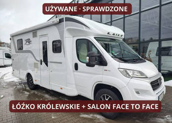 samochody kempingowe Laika Kosmo 512 - Komfortowa półintegra z łóżkiem kró…