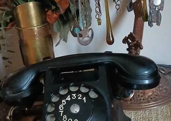 Stary telefon stacjonarny z lat 50 tych