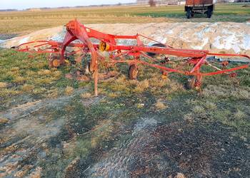 Przegrabiarka do siana fella th 520