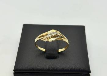 Złoty pierścionek pr 333 1,19g (Rozmiar 18) Cyrkonia