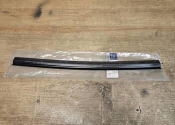 MERCEDES VITO W447 USZCZELKA DRZWI LEWY PRZÓD A4476730100