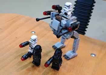Zestaw LEGO Star Wars 75165 Imperial Trooper Battle Pack.