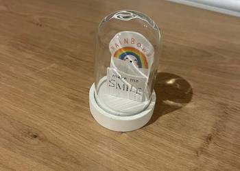 Piękna świecąca lampka na baterie