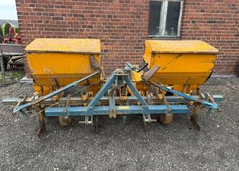 Siewnik kukurydzy z podsiewaczem