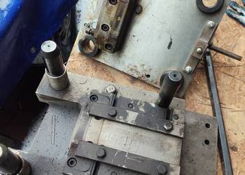 Gilotyna do cięcia blachy płaskowników