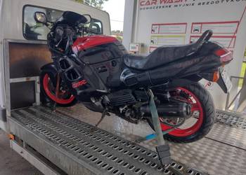 Honda CBR 1000f sc21 89r po postoju.