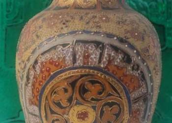 DUŻY WAZON  W STYLU SATSUMA ZDOBIONY TECHNIKĄ MORIAGE 
wys.25,5 cm DUŻY WAZON  W STYLU SATSUMA ZDOBIONY TECHNIKĄ MORIAGE 
wys.25,5 cm