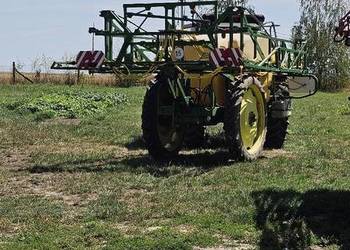 Opryskiwacz rolniczy Pilmet 2500l 18m