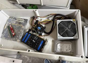Komputer ATX w częściach