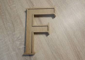 Drewniana litera F