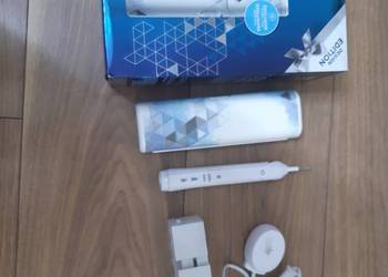 Szczoteczka elektryczna Oral-B Smart 4 4500 z Bluetooth + etui podróżn