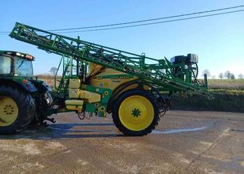 Opryskiwacz John Deere 824