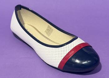 Białe baleriny z granatowym czubkiem rozmiar 37