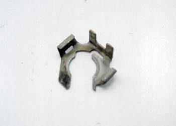 Mocowanie spinka wtryskiwacza 1.6 16V Duster Logan Sandero Oroch Thalia 2