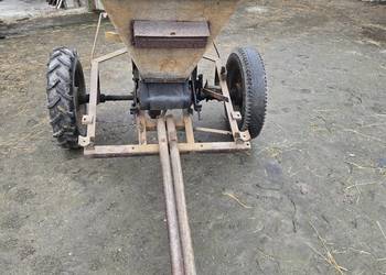 Rozsiewacz nawozów KOS