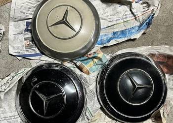 Dekle Mercedes Pagoda W113