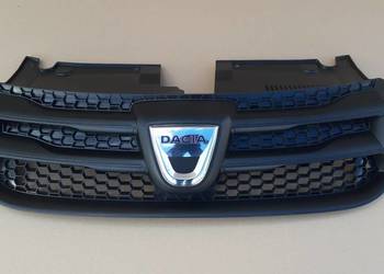 DACIA SANDERO II GRILL ATRAPA CHŁODNICY EMBLEMAT 623103971R