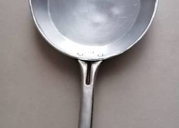 Patelnia żeliwna średnica 24cm