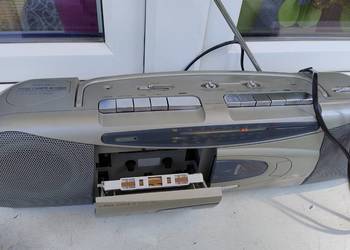 Radiomagnetofon kasetowy "BUSH" SRC-265