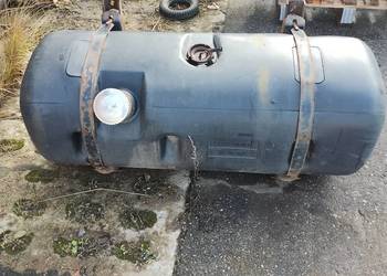 Zbiornik na paliwo plastikowy