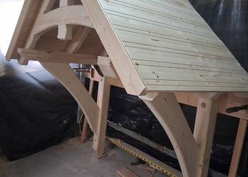 Daszek nad drzwi drewniany