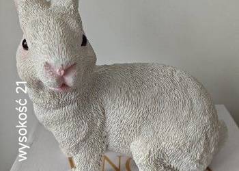 Zając biały z polizywicy