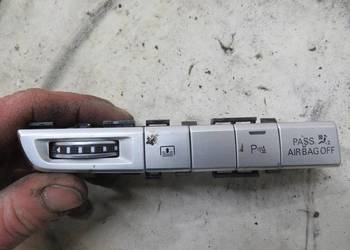 PRZYCISK PDC AUDI A8 D4