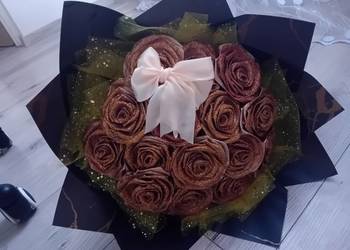 Wieczne róże w brokacie