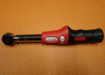Klucz dynamometryczny TONA 1/4 cala  Ref. OMK 25 N-SP