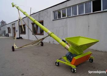 Przenośnik skośny z koszem do zboża