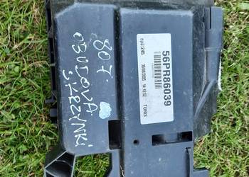 Obudowa skrzynki bezpieczników  807 nr 1497286080
