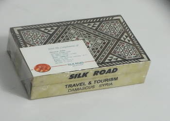 Syryjska szkatułka z intarsją i masą perłową – Nowa (folia) – 16,5 x 10 x 4