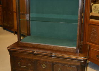 witryna ciemny dąb witryna ciemny dąb